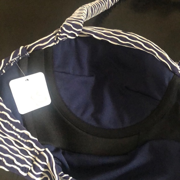 Gorgeous swimming suit! New!!! - Picture 5 of 14